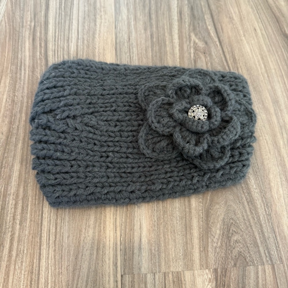 NWT C.C Womens Headwarmer Gray Knit Rhinestones Flower